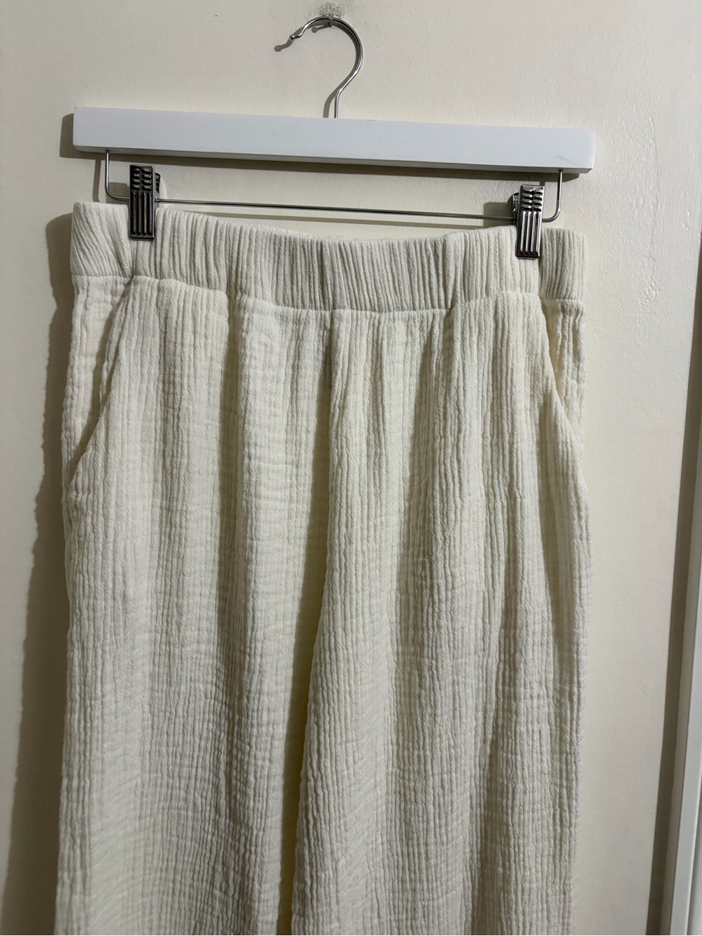 By The Sun Relaxed Wide-Leg Cream Gauze Pants Large EUC msrp $100 - Picture 3 of 10